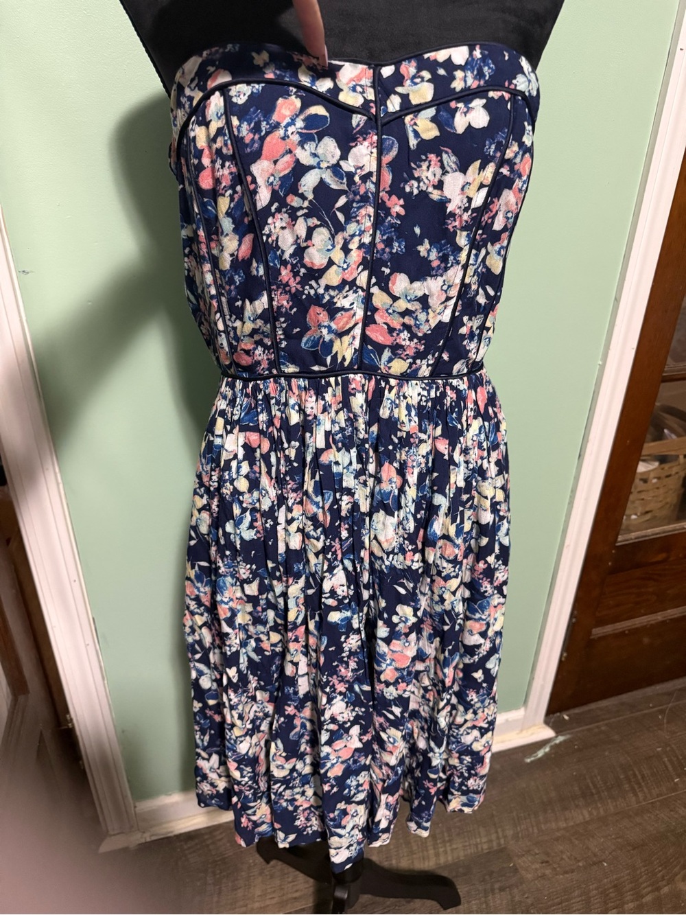 Eva Mendes blue floral strapless fit & flare dress 10